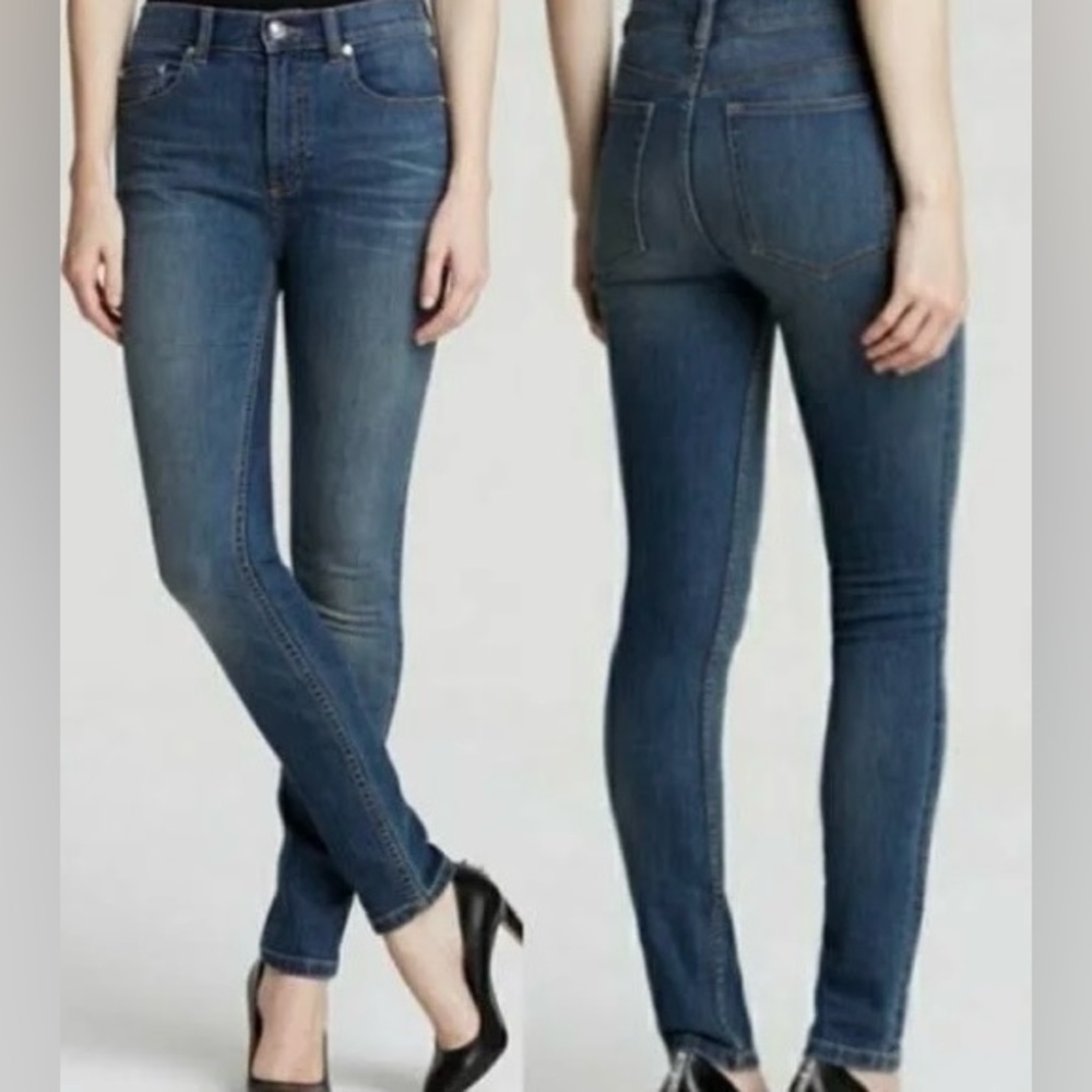 MARC BY MARC JACOBS ELLA SKiNNY JEANS
ViNTAGE BLUE